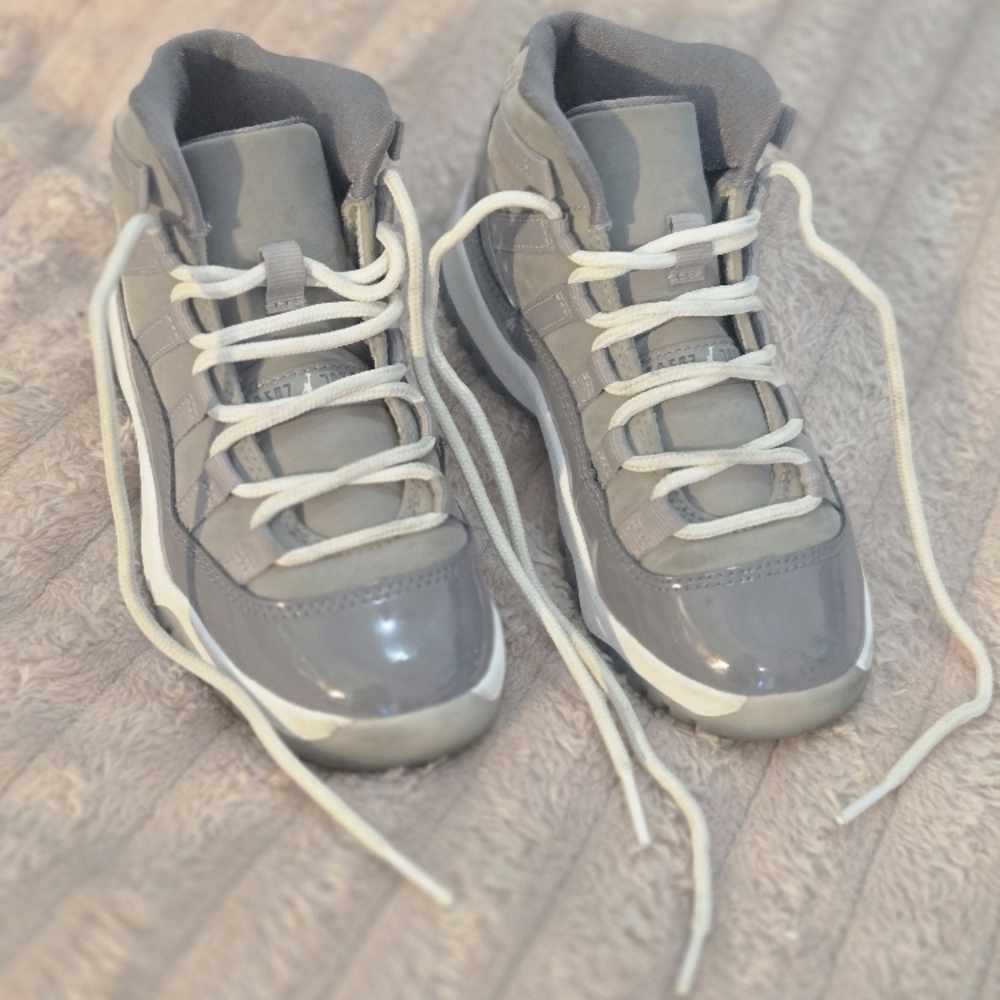 Air Jordan Retro 11 Cool Grey Sneakers